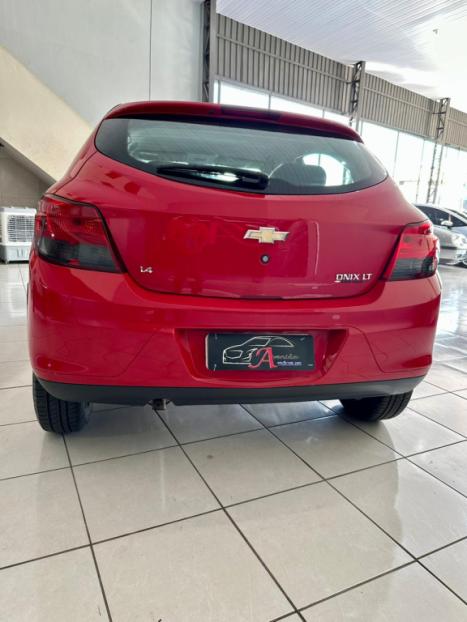 CHEVROLET Onix Hatch 1.4 4P FLEX LT, Foto 2