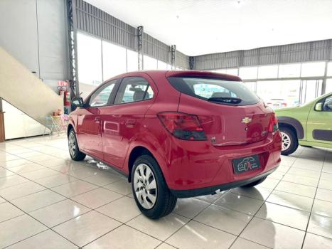 CHEVROLET Onix Hatch 1.4 4P FLEX LT, Foto 4