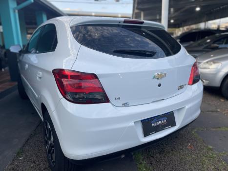 CHEVROLET Onix Hatch 1.4 4P FLEX LT, Foto 3