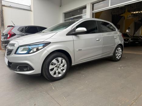 CHEVROLET Onix Hatch 1.4 4P FLEX LT AUTOMTICO, Foto 2