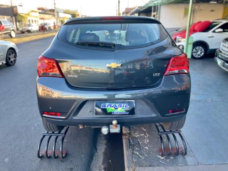 CHEVROLET Onix Hatch 1.4 4P FLEX LTZ, Foto 6