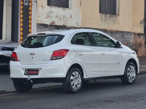 CHEVROLET Onix Hatch 1.4 4P FLEX LT, Foto 2
