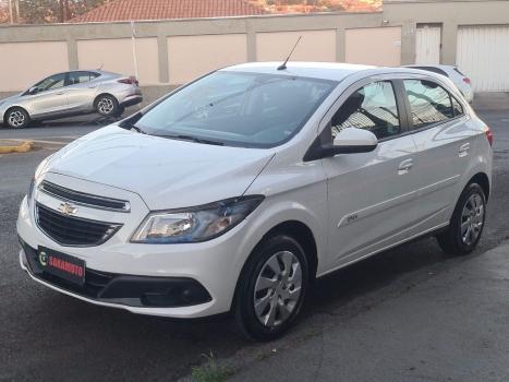CHEVROLET Onix Hatch 1.4 4P FLEX LT, Foto 4