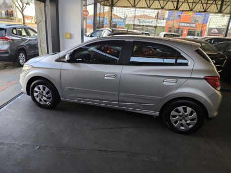 CHEVROLET Onix Hatch 1.0 4P FLEX LT, Foto 2