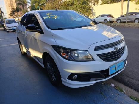 CHEVROLET Onix Hatch 1.4 4P FLEX EFFECT, Foto 2