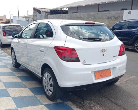 CHEVROLET Onix Hatch 1.4 4P FLEX LT, Foto 3