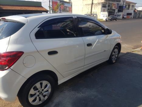 CHEVROLET Onix Hatch 1.0 12V 4P FLEX, Foto 6