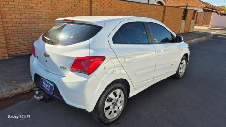 CHEVROLET Onix Hatch 1.4 4P FLEX LT, Foto 6