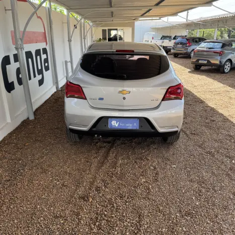 CHEVROLET Onix Hatch 1.4 4P FLEX LT, Foto 7