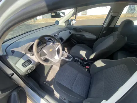 CHEVROLET Onix Hatch 1.4 4P FLEX LT, Foto 3