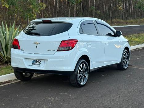 CHEVROLET Onix Hatch 1.4 4P FLEX LTZ, Foto 7