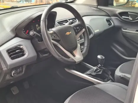 CHEVROLET Onix Hatch 1.4 4P FLEX ACTIV, Foto 13