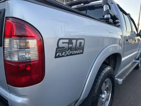 CHEVROLET S10 2.4 FLEX EXECUTIVE CABINE DUPLA, Foto 2