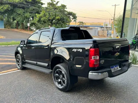 CHEVROLET S10 2.8 12V HIGH COUNTRY CABINE DUPLA 4X4 TURBO DIESEL AUTOMTICO, Foto 4