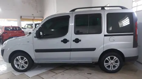 FIAT Doblo 1.8 16V 4P FLEX ESSENCE 6 LUGARES, Foto 7