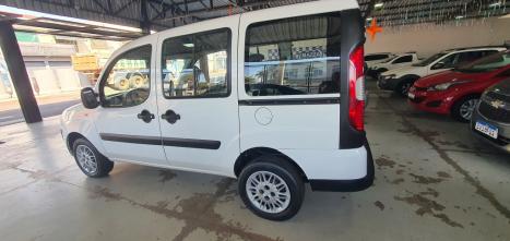 FIAT Doblo 1.8 16V 4P FLEX ESSENCE 7 LUGARES, Foto 6
