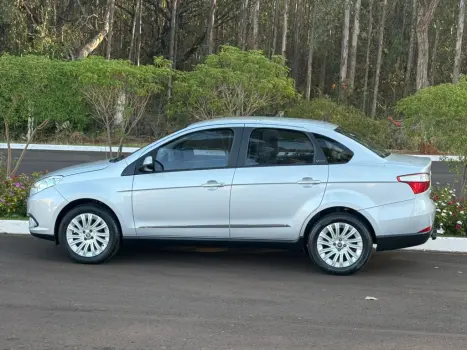 FIAT Grand Siena 1.6 16V 4P ESSENCE FLEX, Foto 8