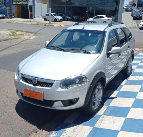 FIAT Palio Weekend 1.6 16V 4P FLEX TREKKING, Foto 2