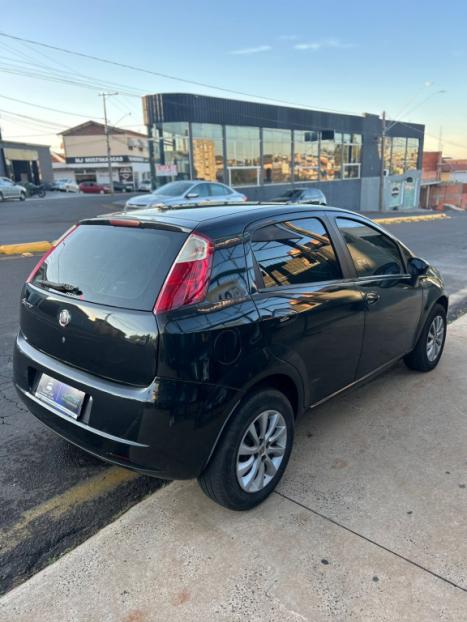 FIAT Punto 1.4 FLEX 4P, Foto 2