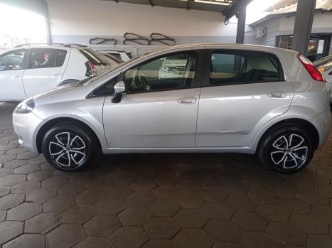 FIAT Punto 1.4 FLEX 4P, Foto 5