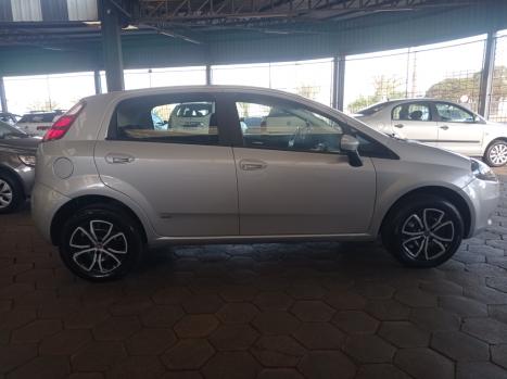 FIAT Punto 1.4 FLEX 4P, Foto 7