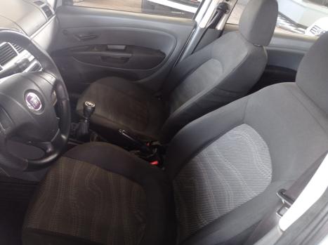 FIAT Punto 1.4 FLEX 4P, Foto 19