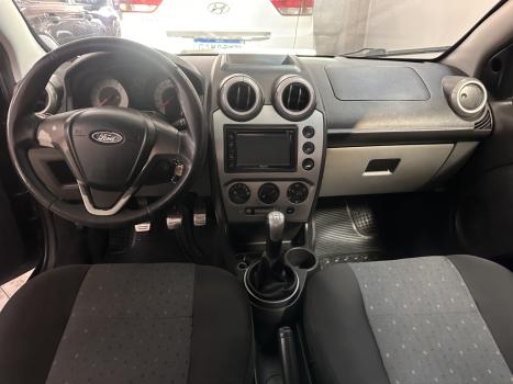 FORD Fiesta Hatch 1.6, Foto 10