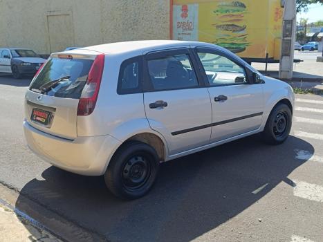 FORD Fiesta Hatch 1.0 4P, Foto 2