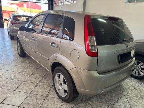 FORD Fiesta Hatch 1.6, Foto 3