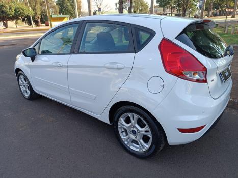 FORD Fiesta Hatch 1.6, Foto 2