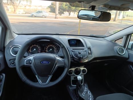 FORD Fiesta Hatch 1.6, Foto 3