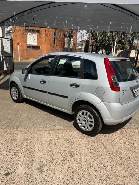 FORD Fiesta Hatch 1.6 4P FLEX, Foto 2