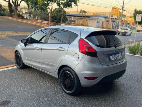 FORD Fiesta Hatch 1.5 16V 4P S FLEX, Foto 4