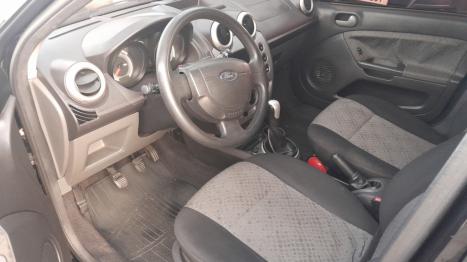 FORD Fiesta Hatch 1.6 4P, Foto 6