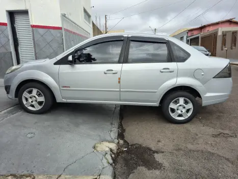 FORD Fiesta Sedan 1.6 4P CLASS FLEX, Foto 2