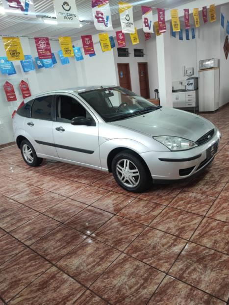 FORD Focus Hatch 1.6 16V 4P SE PLUS FLEX, Foto 3