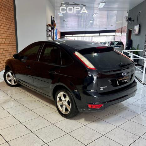 FORD Focus Hatch 1.6 4P, Foto 16