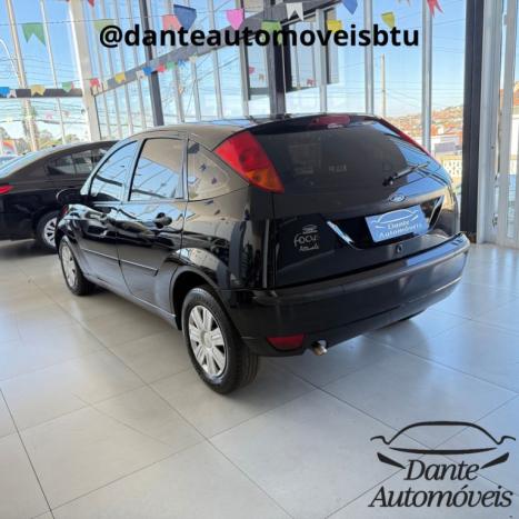 FORD Focus Hatch 1.6 16V 4P SE PLUS FLEX, Foto 4