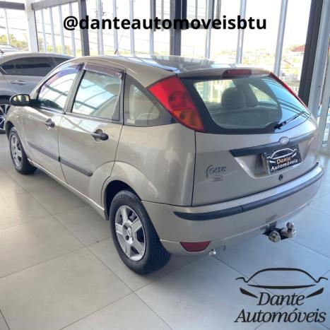 FORD Focus Hatch 1.6 16V 4P SE PLUS FLEX, Foto 4