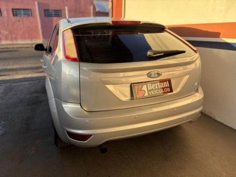 FORD Focus Hatch 2.0 16V 4P GLX, Foto 2
