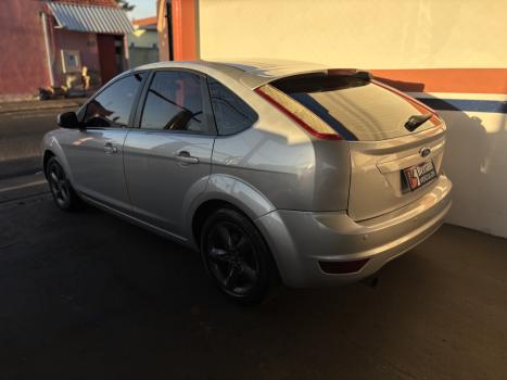 FORD Focus Hatch 2.0 16V 4P GLX, Foto 5