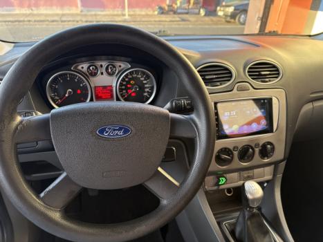 FORD Focus Hatch 2.0 16V 4P GLX, Foto 8