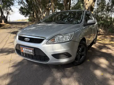 FORD Focus Hatch 2.0 16V 4P GLX, Foto 10