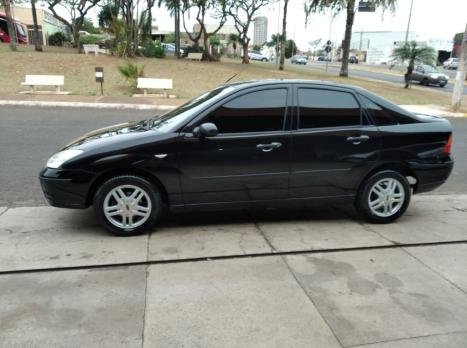 FORD Focus Sedan 1.6 4P, Foto 3