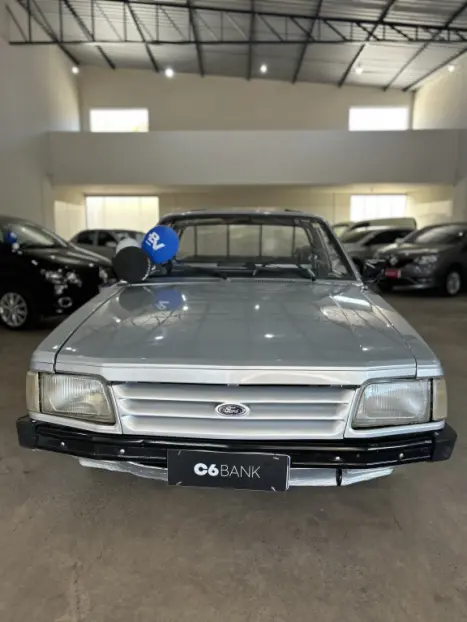 FORD Pampa 1.6 L, Foto 2