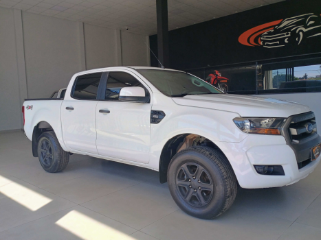 FORD Ranger 2.2 16V XLS DIESEL 4X4 CABINE DUPLA, Foto 2