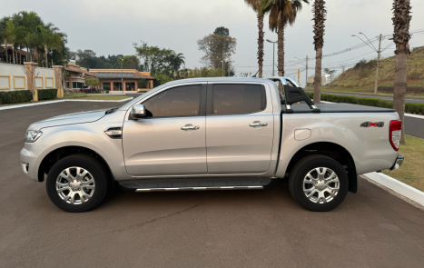 FORD Ranger 3.2 20V XLT 4X4 CABINE DUPLA TURBO DIESEL AUTOMTICO, Foto 5