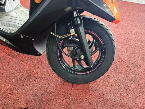 HAOJUE Lindy 125 , Foto 4