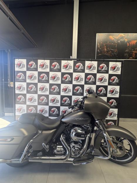 HARLEY DAVIDSON Street Glide FLHX 1700, Foto 1