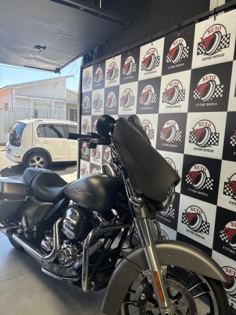 HARLEY DAVIDSON Street Glide FLHX 1700, Foto 4